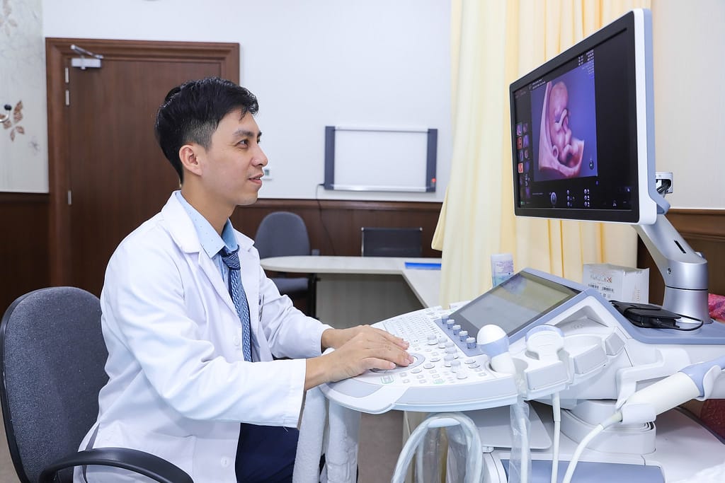 Bac-si-Nguyen-Ngoc-Tu