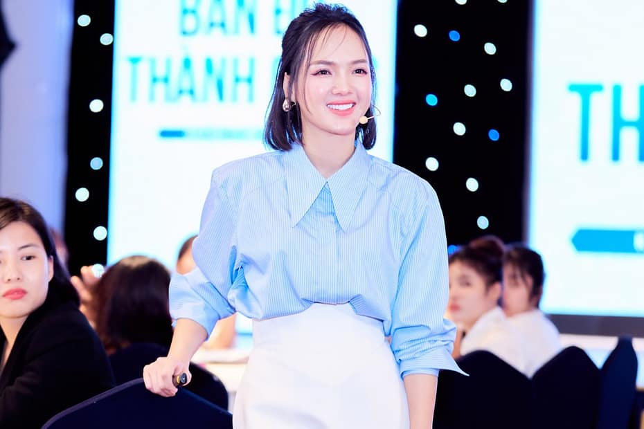 Nguyệt Trương đào tạo chuyển hóa con người